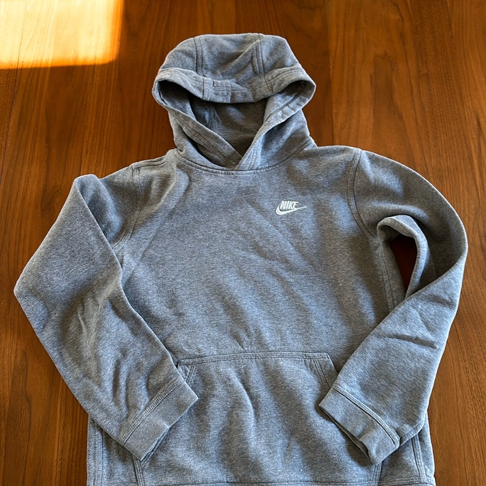 Grey Nike sweatshirt/hoodie